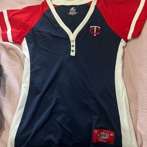 Women Minnesota Twins shirt new Large Mauer